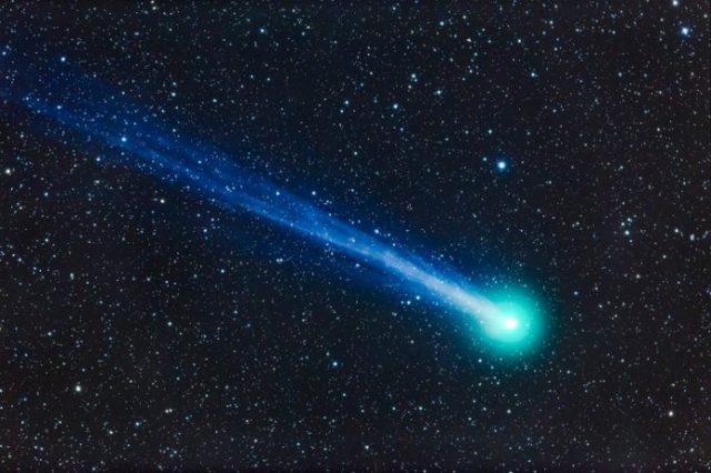 κομήτης