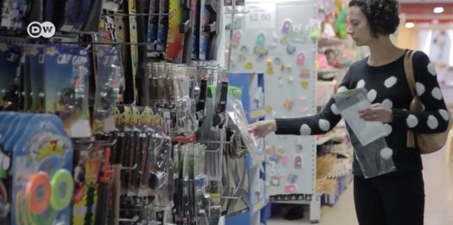 Plastic Profits in China – Englishman Story. DW Documentary 2017