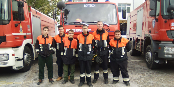 εθελοντές πυροσβέστες Ν. Βουτζάς