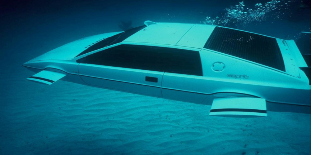 James Bond's submarine car