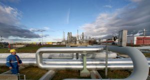 Eνδιαφέρον στις δημοπρασίες LNG του ΔΕΣΦΑ για τη δέσμευση χρονοπαραθύρων εκφόρτωσης φορτίων LNG fysiko aerio