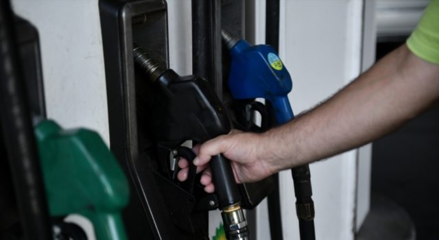 Βενζίνη - πρατήρια καυσίμων - τιμή