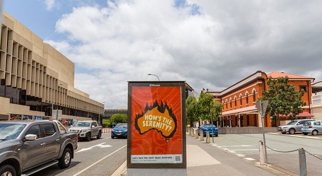 Αφίσες καλλιτεχνών στην Αυστραλία απεικονίζουν την κλιματική κρίση Bushfire Brandalism