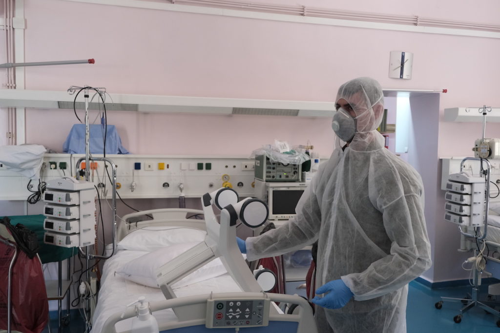 Κορονοϊός: Δωρεά 50 αναπνευστήρων από την εταιρία «Παπαστράτος» για τις ΜΕΘ