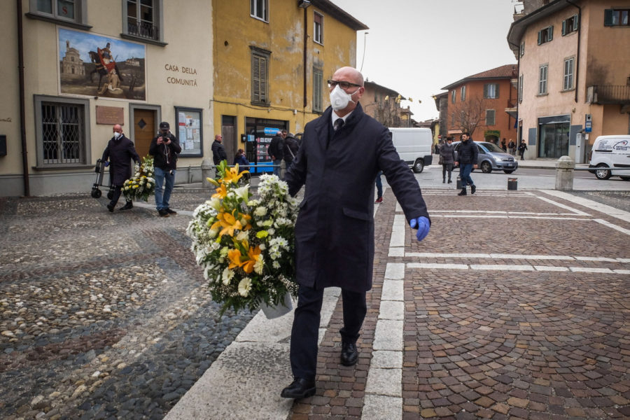 Ιταλία: Ανυποχώρητη η εξάπλωση του κορονοϊού - 366 οι νεκροί - αυστηρά μέτρα