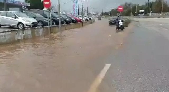 Αγρίνο πλημμύρα 26 01 agrinionews