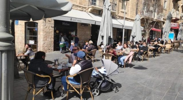 Ανοικτές καφετέριες στην Ιερουσαλήμ