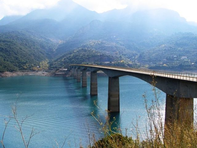 Kremasta Lake bridge