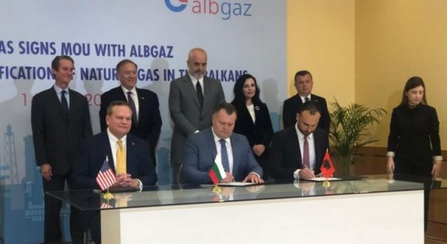 Signature of memornadum Albania Bulgaria gas corridor 800x450 1