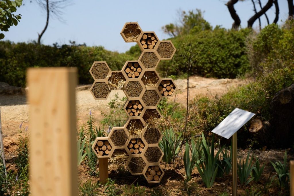 Sani Resort Bee Spot (1)