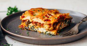 Λαζάνια φούρνου με λαχανικά και τυριά - Τάσος Αντωνίου