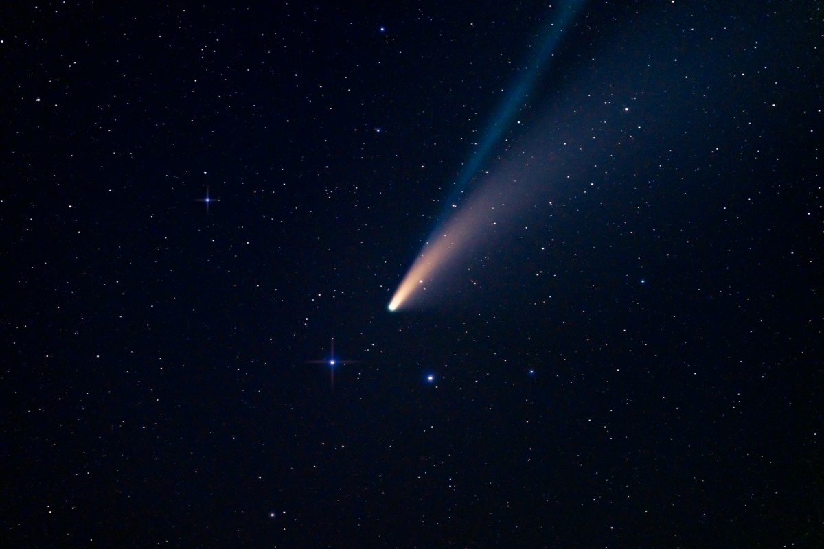 νυχτερινός ουρανός - κομήτης