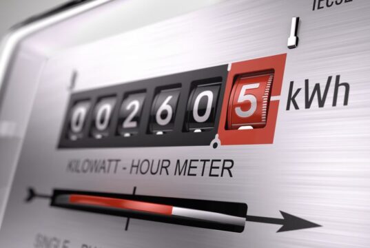 Ενεργειακή κρίση: Ποια τιμολόγια ρεύματος συμφέρουν την τσέπη μας – Tην Τετάρτη οι τιμές Απριλίου timologia reumatos