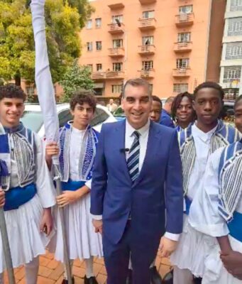 «Ελλάς είναι όπου πατεί Έλλην. Η Ομογένεια γιόρτασε την 25η Μαρτίου στη Νότια Αφρική» omogeneia